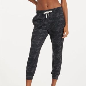 Vuori Performance Jogger